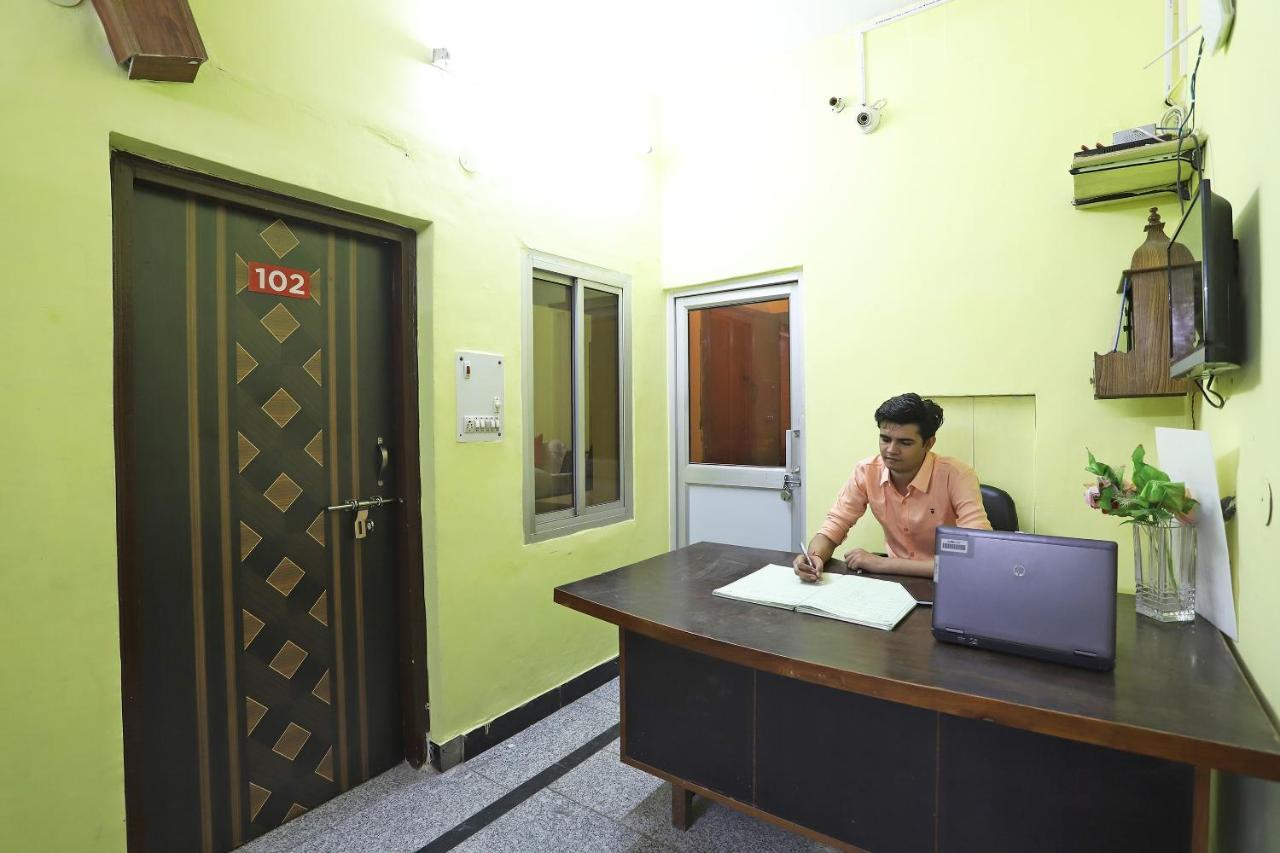 Hotel Oyo 39645 Maheshwari Residency Nueva Delhi Exterior foto